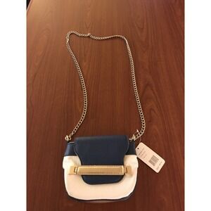 NWT IVANKA TRUMP Jessica  ITR136‎ simulated Leather Cross Body Handbag/Purse